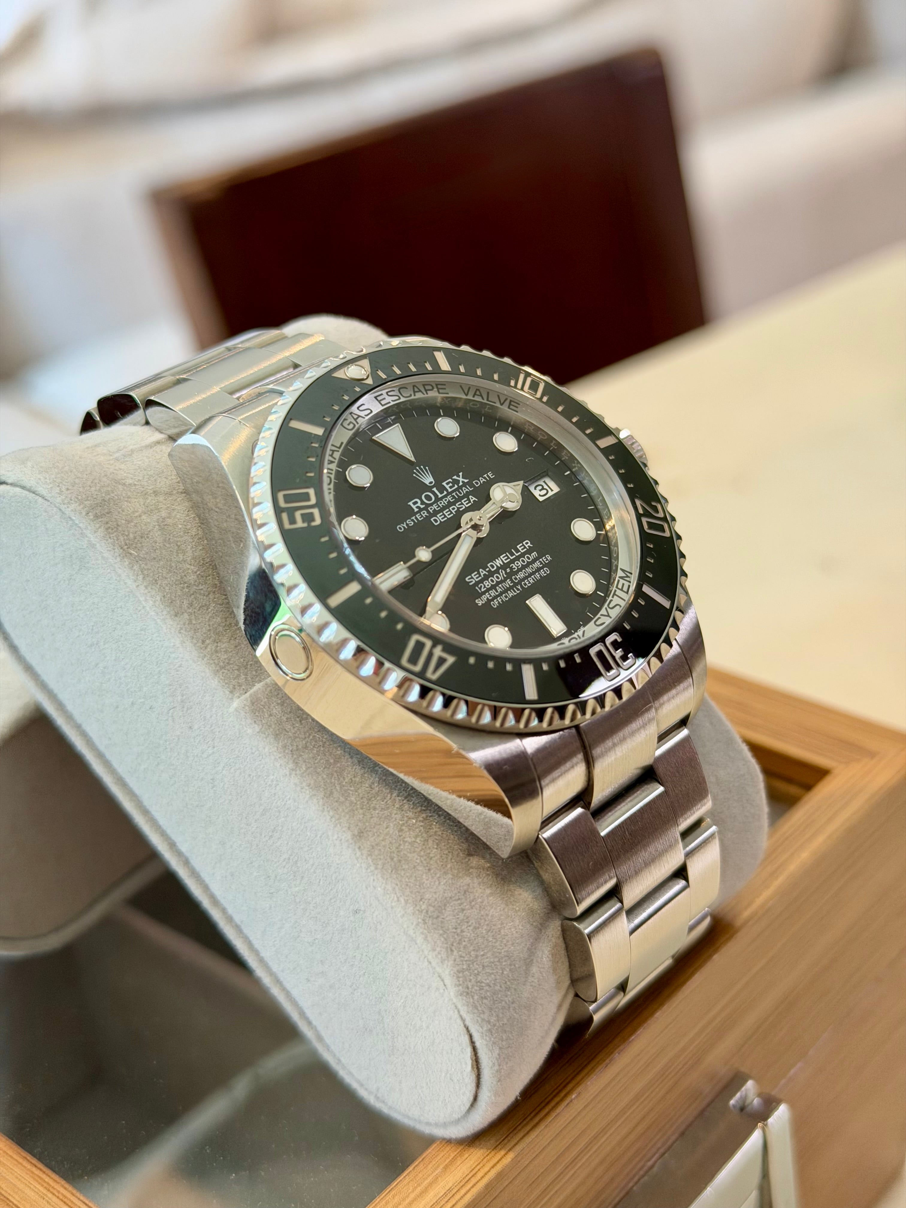Rolex Sea-Dweller 126600 – 43 mm | Full Set