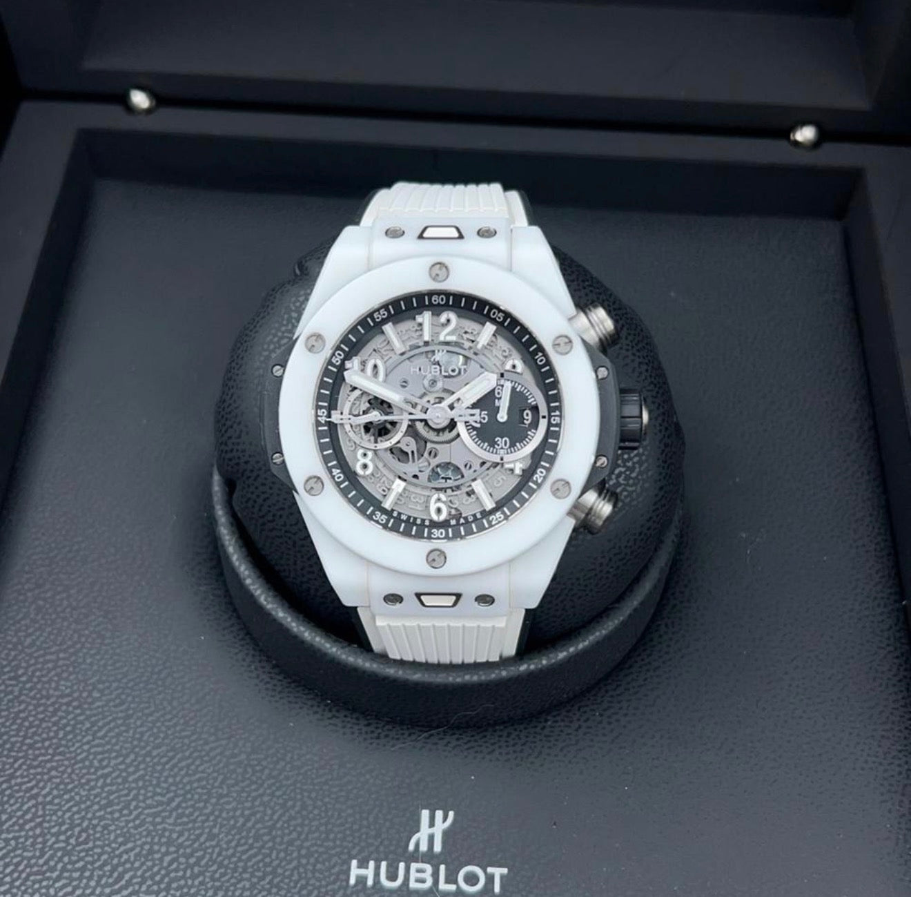 Hublot Big Bang Aero Bang Chronograph| Cerámico